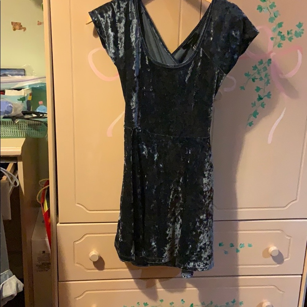 Forever 21 velvet circle dress